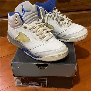 Jordan retro 5 white blue and grey size 3y